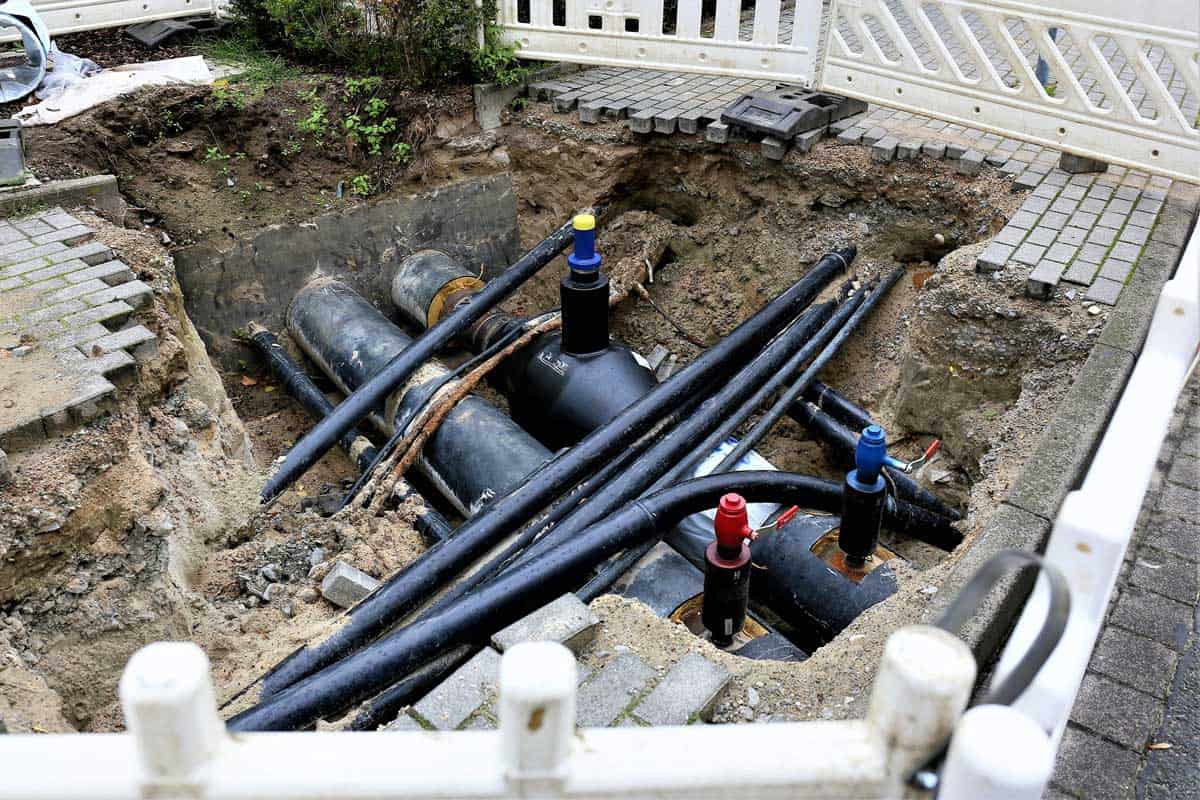 Underground water line system using black pipes, What Is The Best Pipe To Use For Underground Water Line?