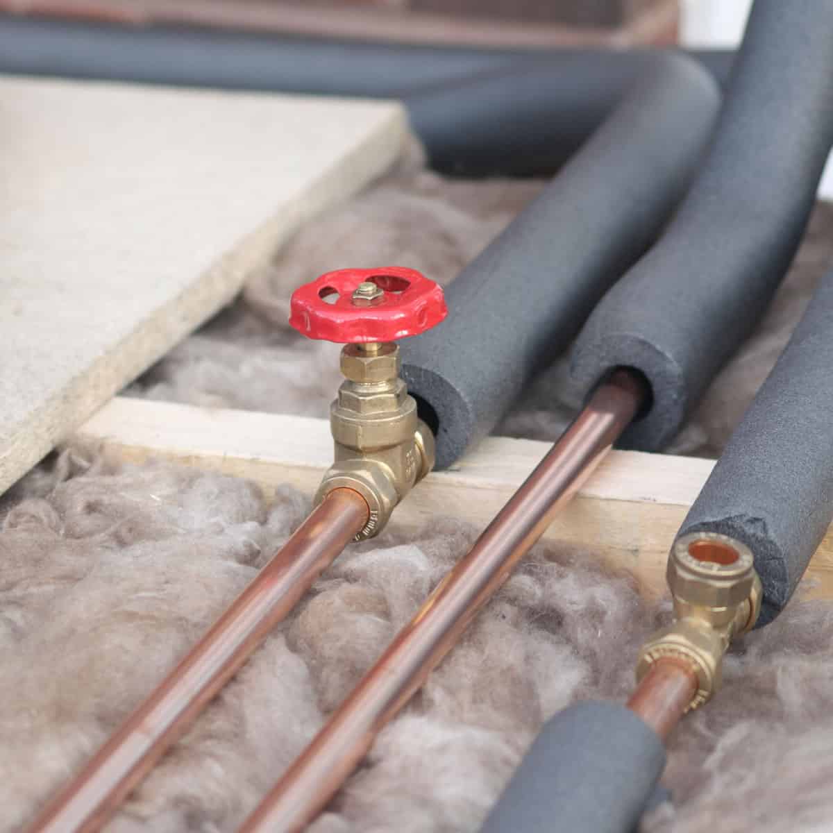 A copper pipe lining system covered with insulating foam