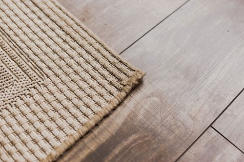 Read more about the article How To Keep Carpet Edges From Fraying