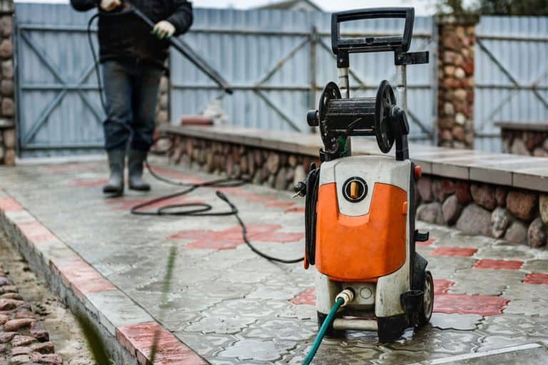 Cleaning paving slab using high pressure power washer, Briggs And Stratton Pressure Washer Won't Start - What To Do?