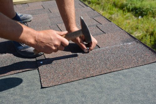 Read more about the article How To Seal Roofing Nails