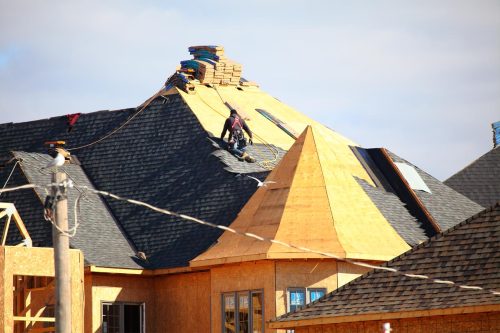 Read more about the article How Long Can Shingle Bundles Sit On Roof?