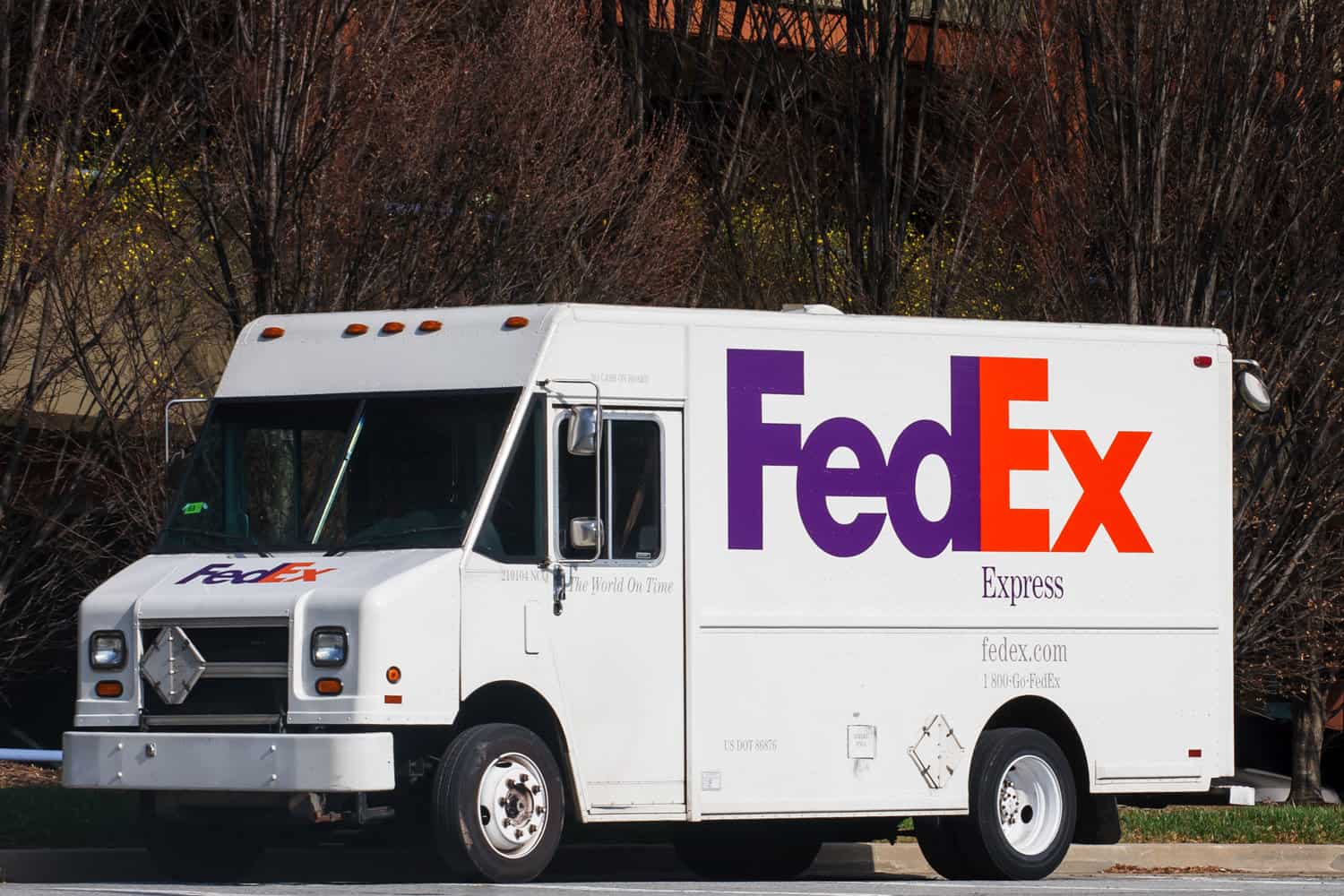 FedEx Corporation is an American delivery services company headquartered in Memphis, Tennessee.The company is known for its overnight shipping service. - FedEx Home Delivery Vs Ground What's The Difference