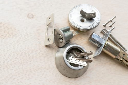 Read more about the article What Size Hole Saw For Deadbolt?