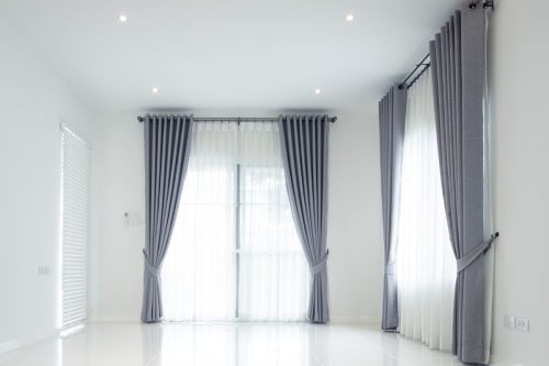 Read more about the article How High To Hang Curtains For An 11-Foot Ceiling?